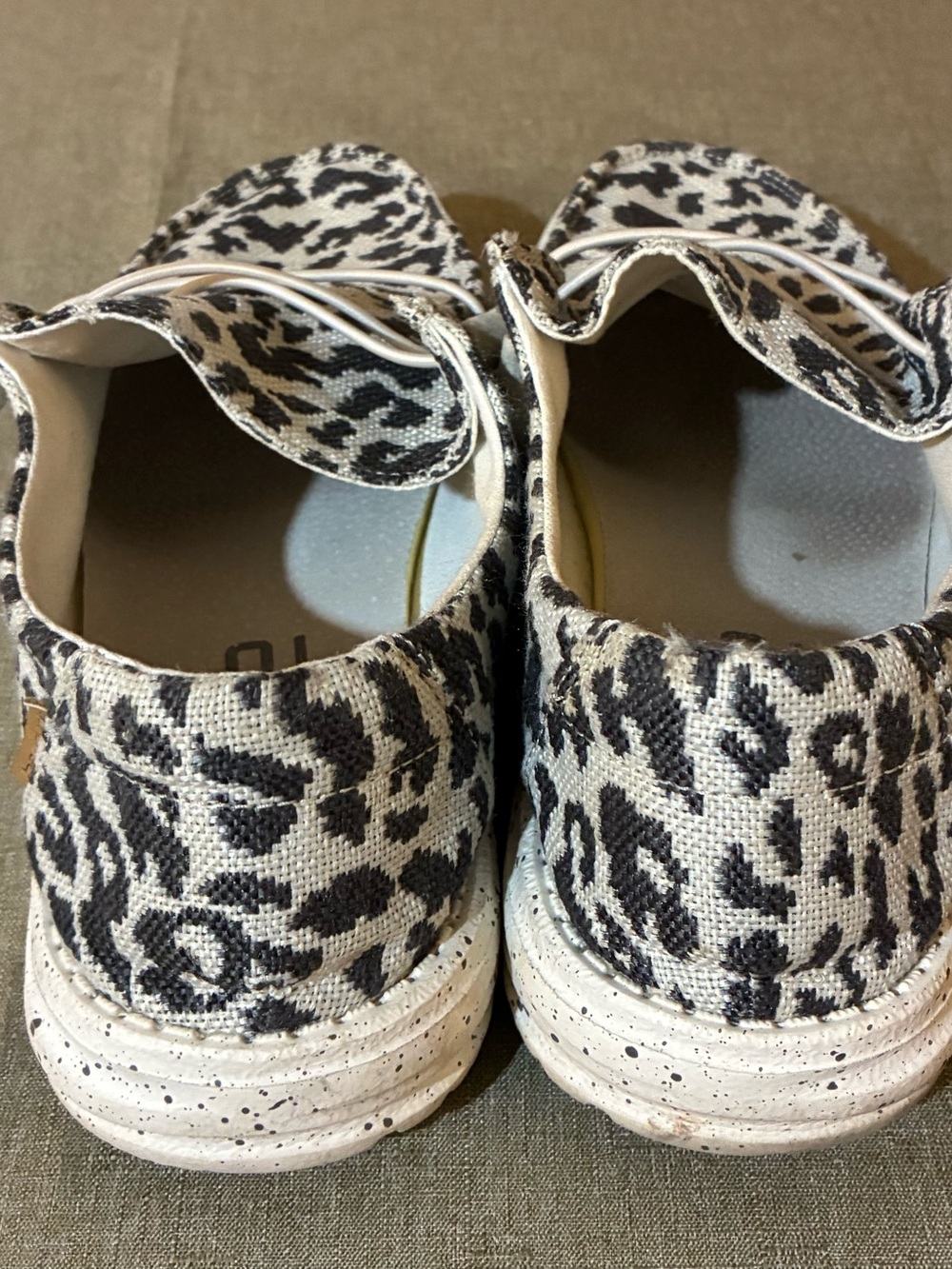 Hey Dude Wendy Woven Cheetah Grey Black Slip-On Sneakers Leopard Print Comfort 8 - Picture 5 of 8